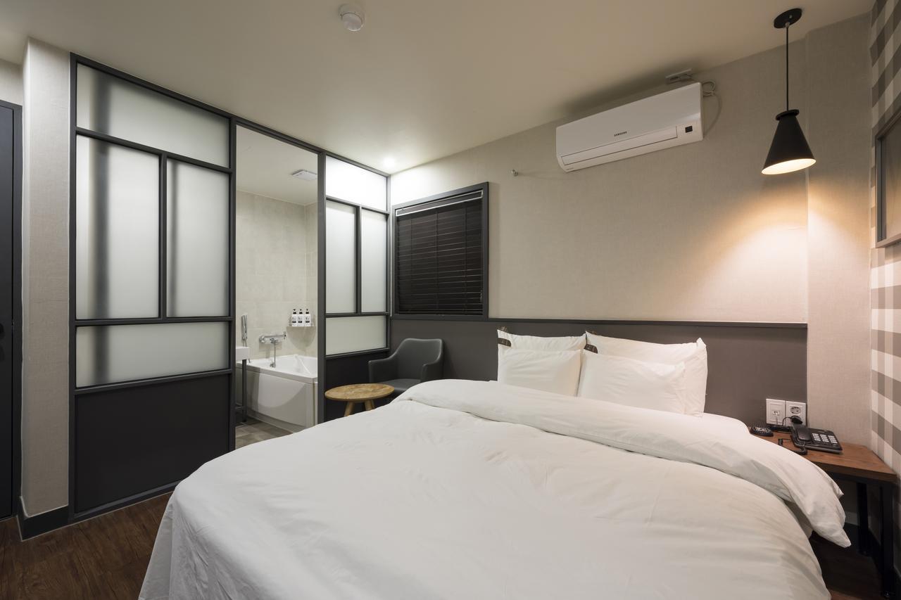 นัมเบอร์25 โฮเทล ควางกันรี Hotel ปูซาน ภายนอก รูปภาพ