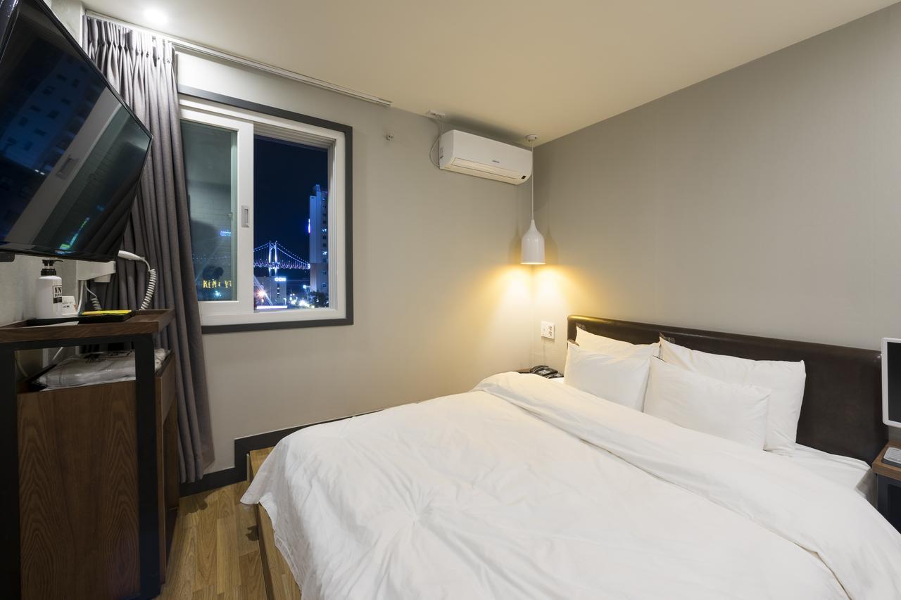นัมเบอร์25 โฮเทล ควางกันรี Hotel ปูซาน ภายนอก รูปภาพ